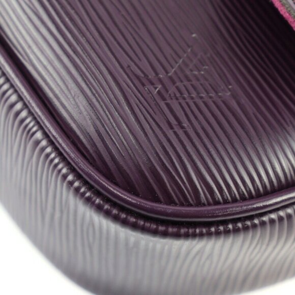 LOUIS VUITTON Silver Leather Shoulder Bag - Picture 5 of 9